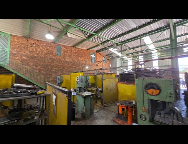 500M² WAREHOUSE TO LET IN SEBENZA